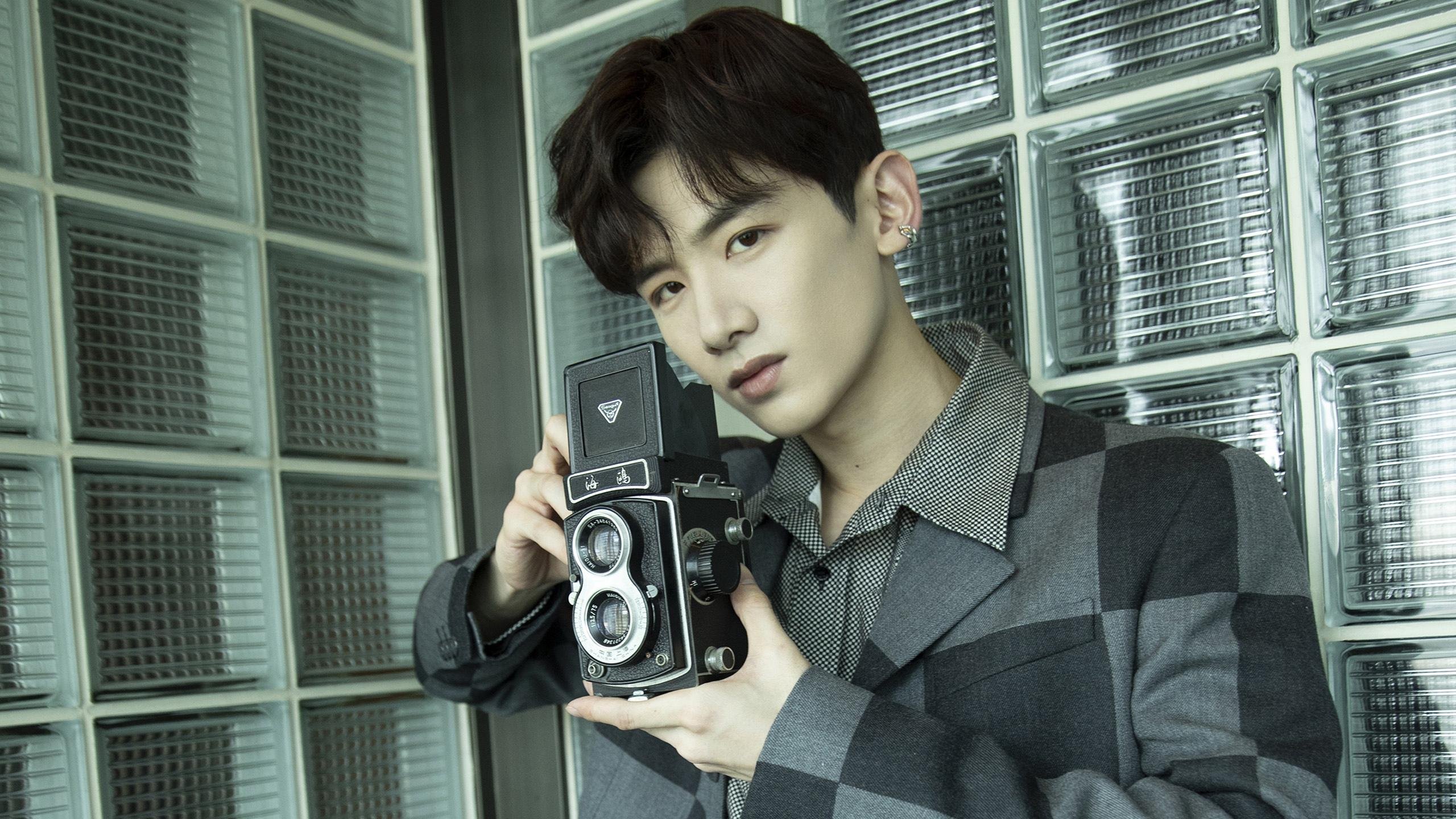 随机英超：豪门大手笔签约中场，将引领新赛季，英超落魄豪门