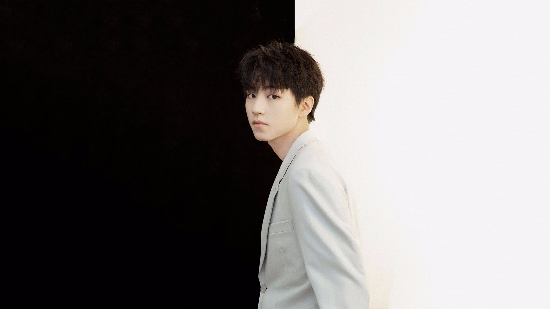 随机赛车手的训练天幕后：体能与心理训练揭秘，赛车手体能训练内容